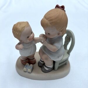 Memories Of Yesterday Figurine Enesco Kiss The Place And Make It Well 1989